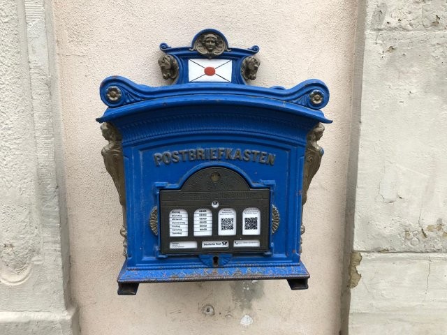 Briefkasten mit QR Code